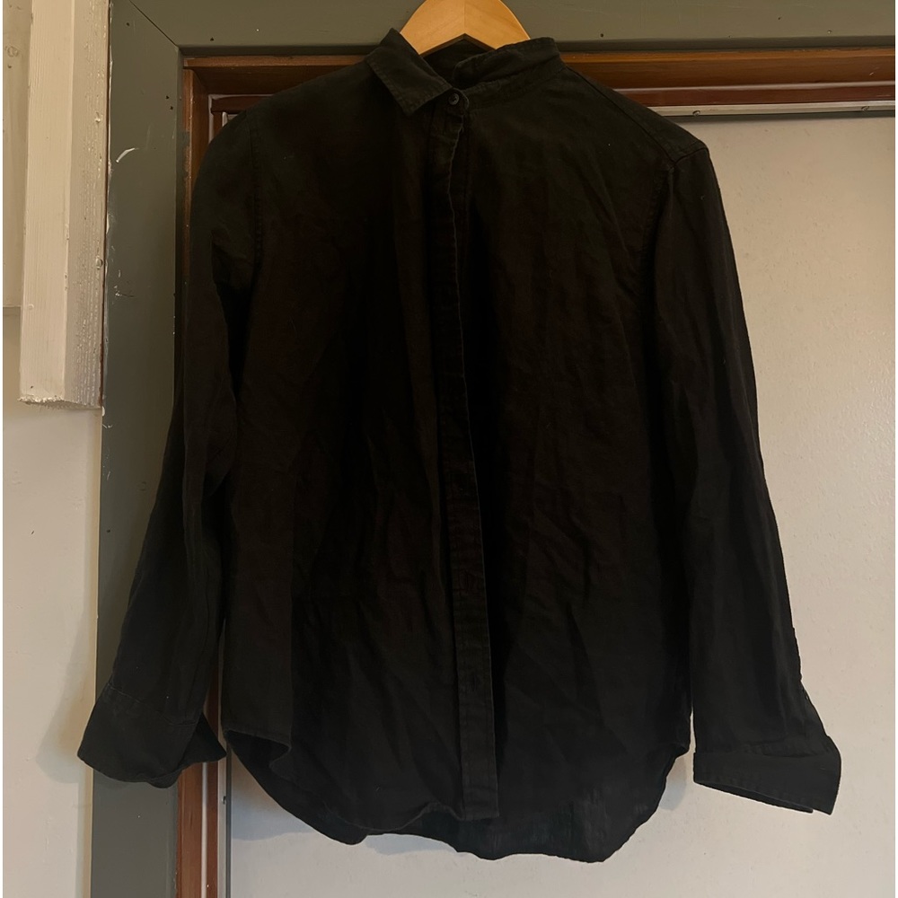 Everlane linen buttondown